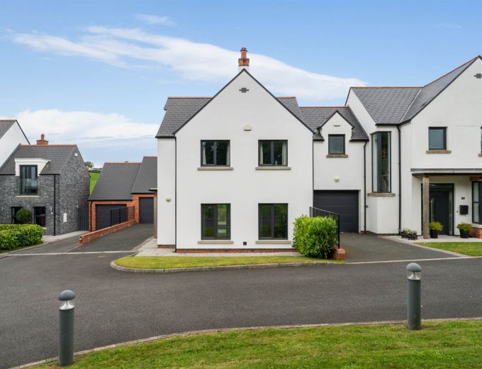 8 Carnesure Mews, Comber